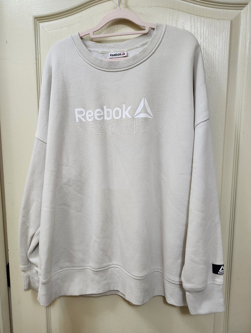 Reebok Cream Logo Crewneck Sweatshirt
